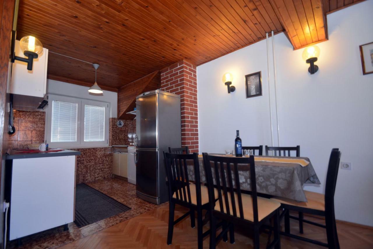 Apartment Mimica-Croatia , Omis , Center מראה חיצוני תמונה