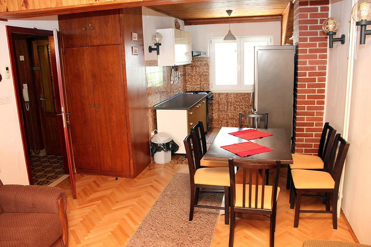 Apartment Mimica-Croatia , Omis , Center מראה חיצוני תמונה