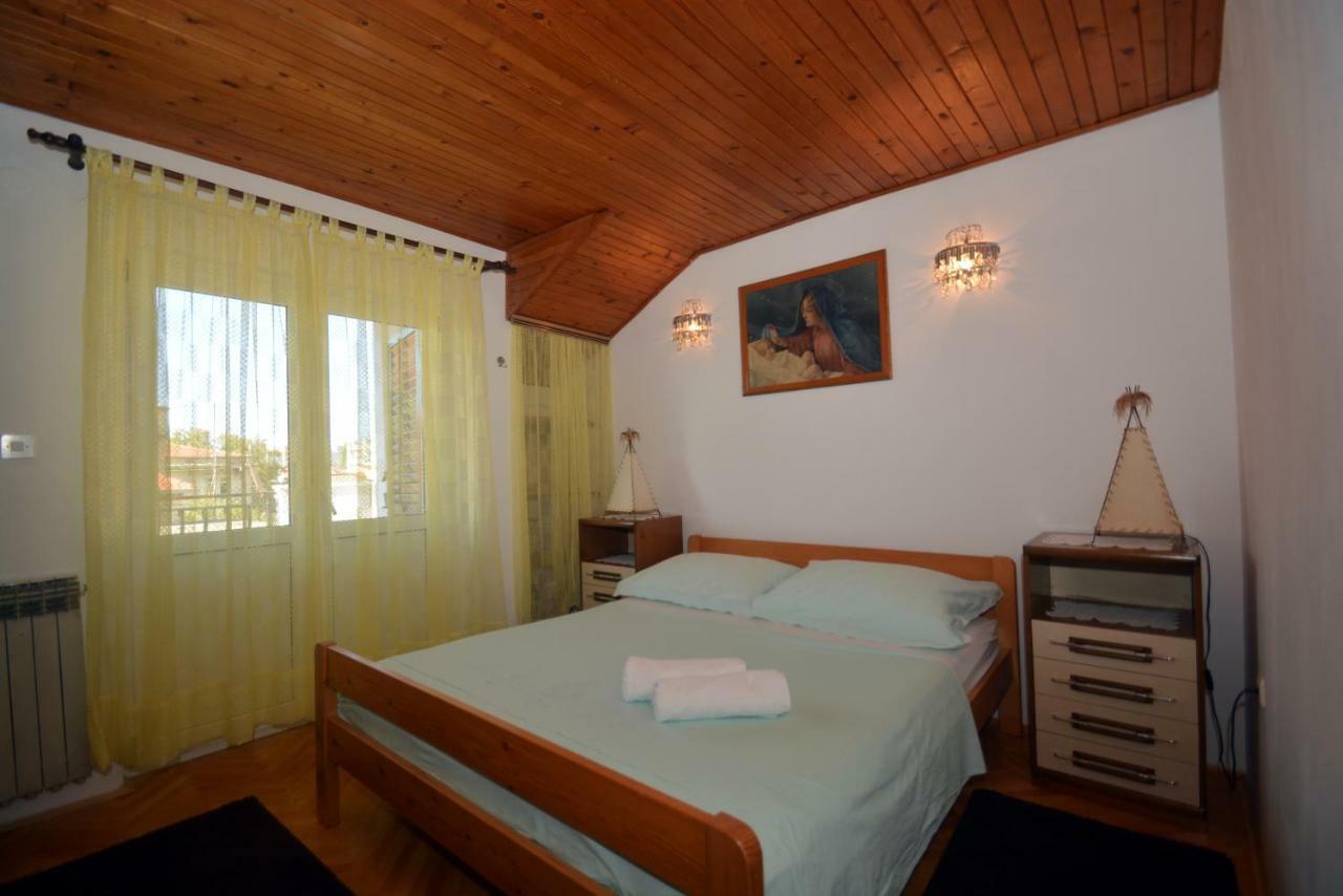 Apartment Mimica-Croatia , Omis , Center מראה חיצוני תמונה
