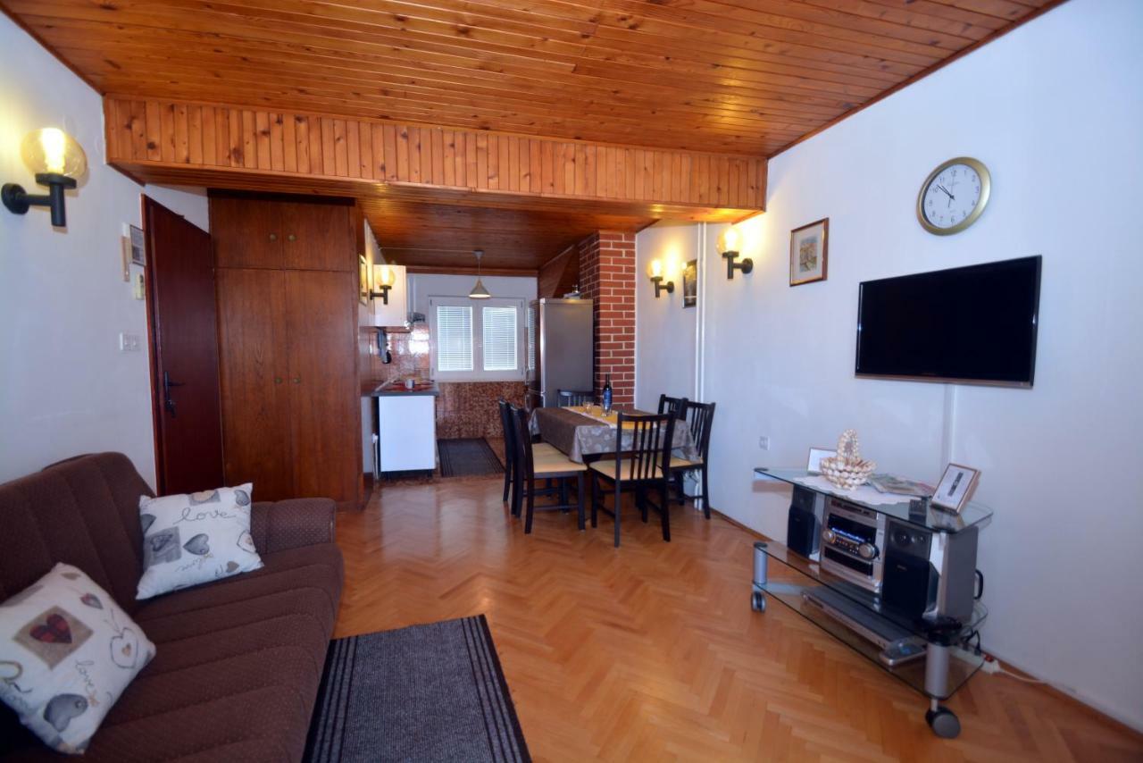 Apartment Mimica-Croatia , Omis , Center מראה חיצוני תמונה