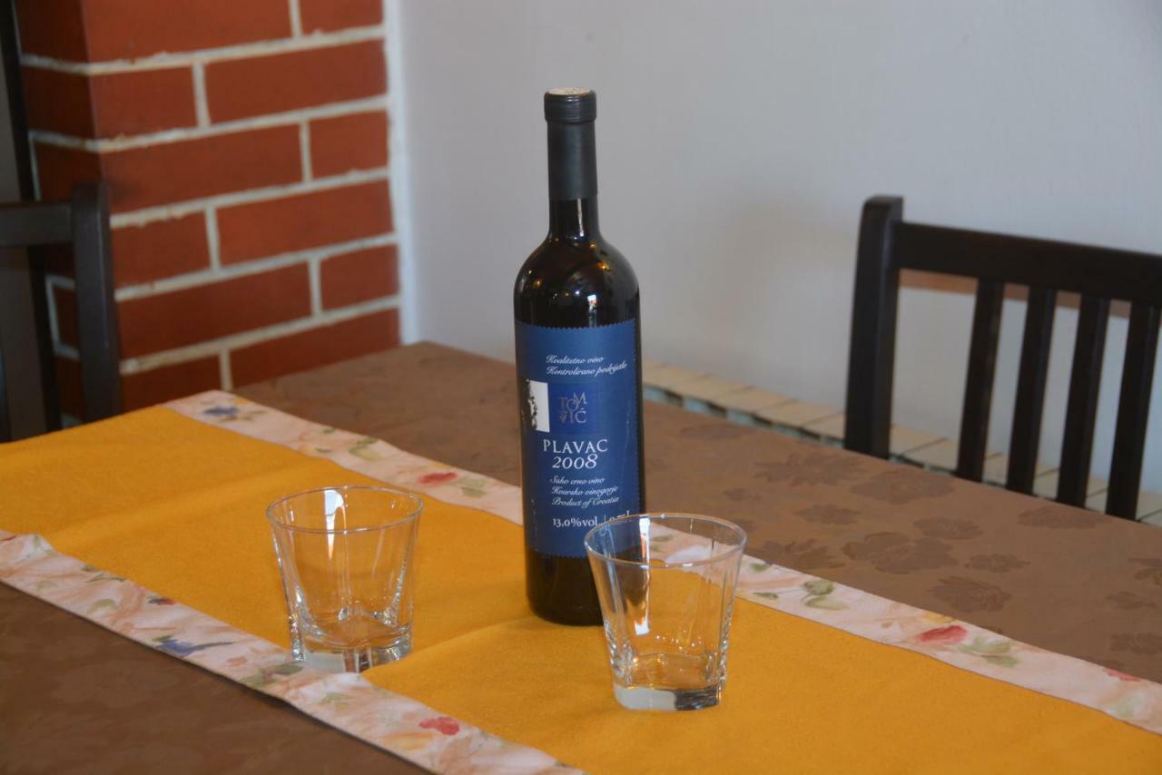 Apartment Mimica-Croatia , Omis , Center מראה חיצוני תמונה